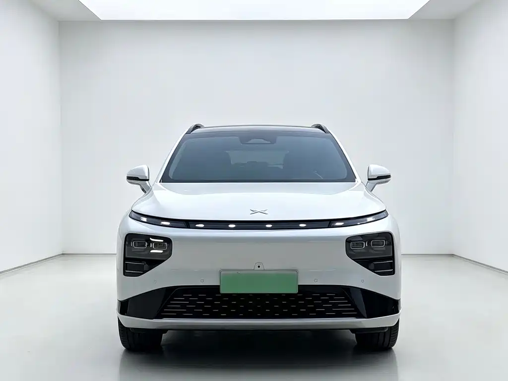 XPeng G9 — миниатюра 2