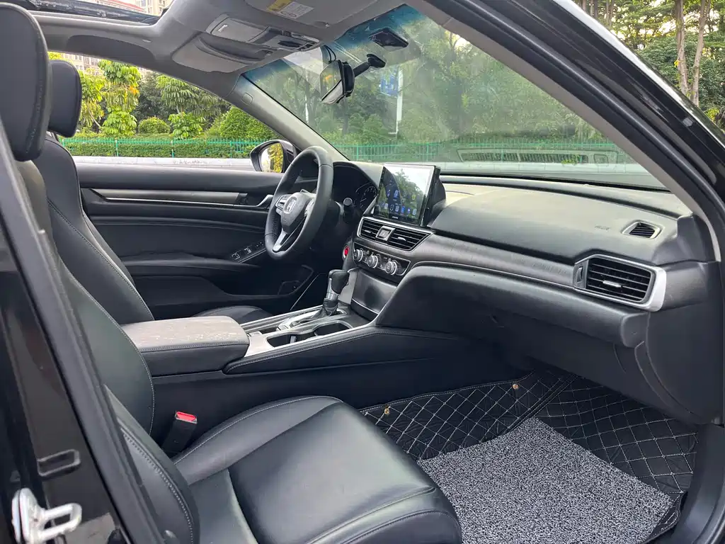 Honda Accord — миниатюра 9