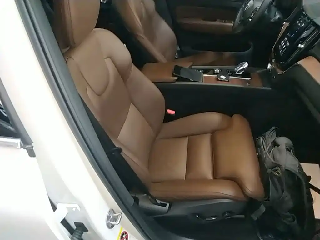 Volvo XC60 — миниатюра 25
