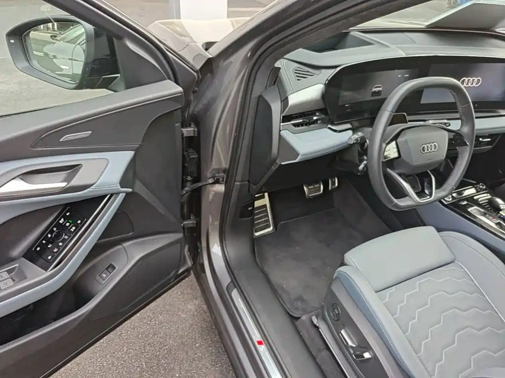 Audi Q6L e-tron — миниатюра 16