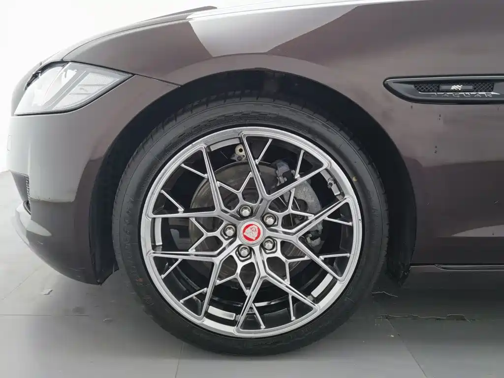 Jaguar XFL — миниатюра 17
