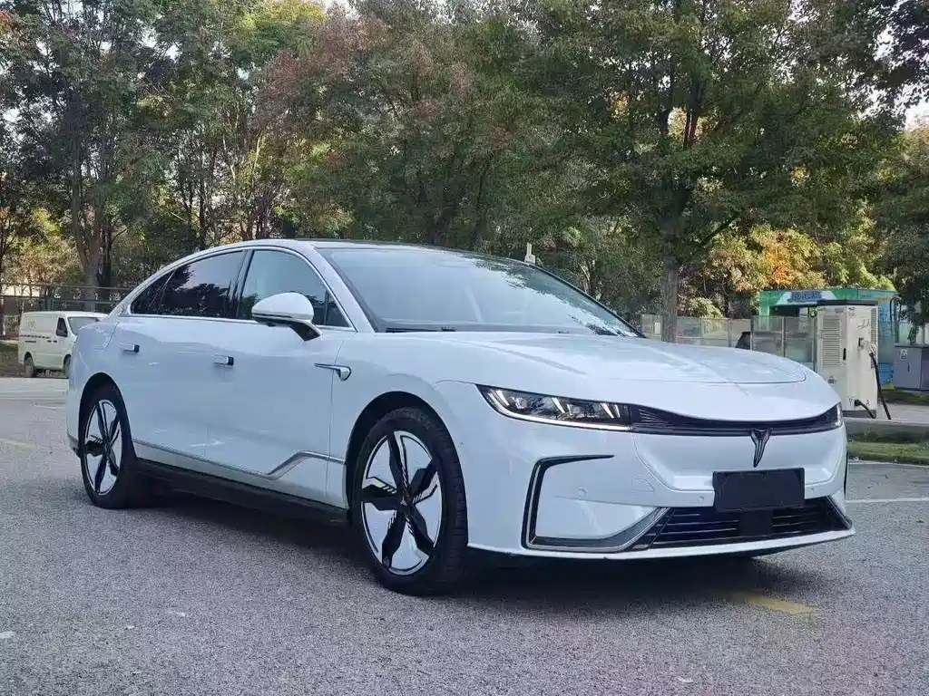 Voyah Passion 2023 Flagship