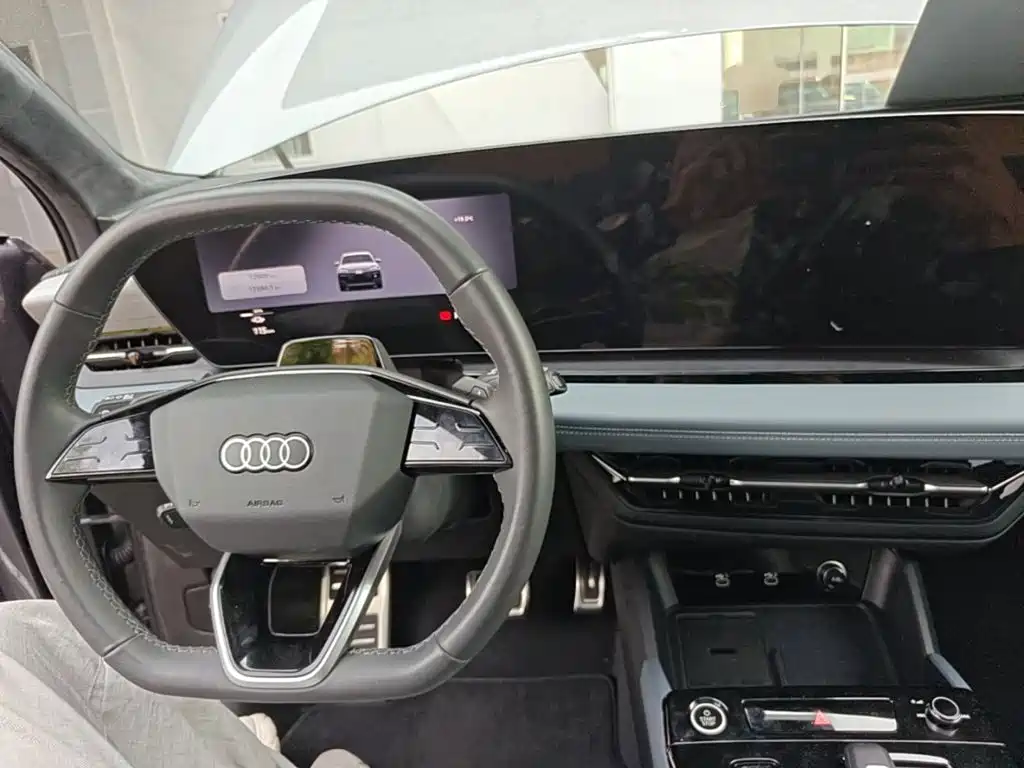Audi Q6L e-tron — миниатюра 10