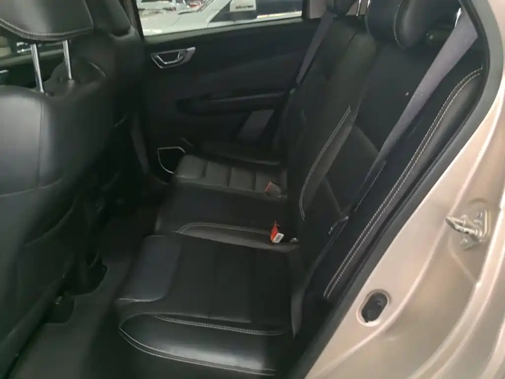 Geely Vision X3 — миниатюра 17