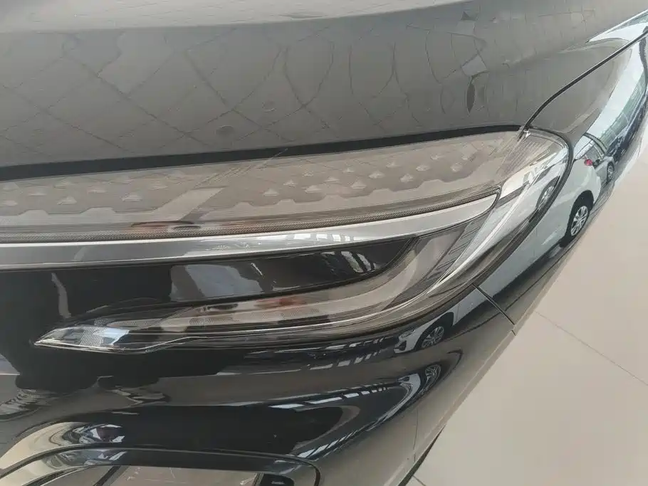 Hongqi Hongqi HS3 — миниатюра 5