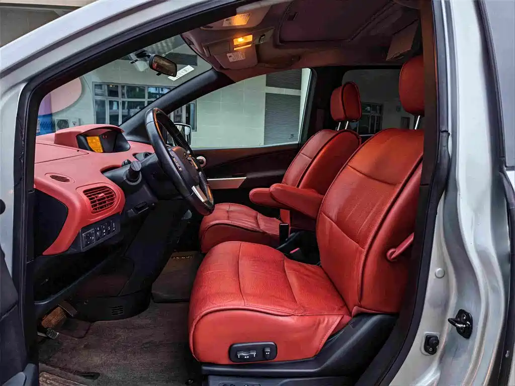 Nissan Quest — миниатюра 7