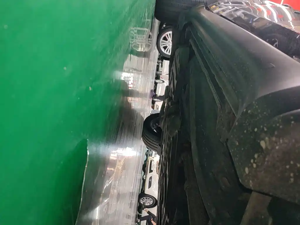Jeep Grand Cherokee (Import) — миниатюра 21