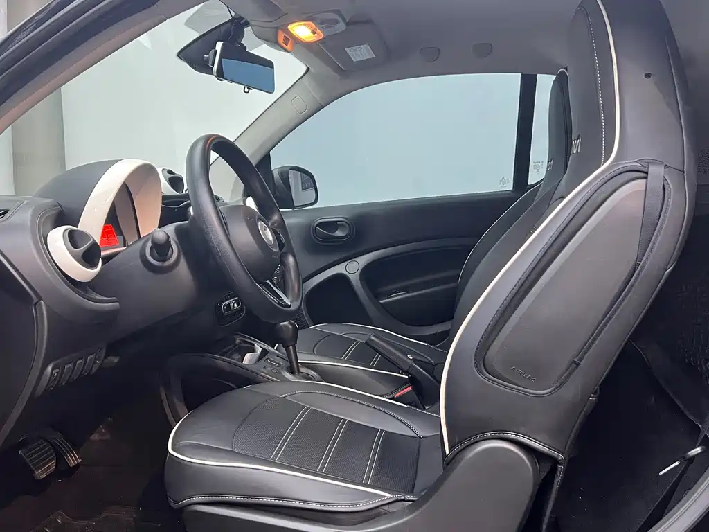smart Smart Fortwo — миниатюра 10