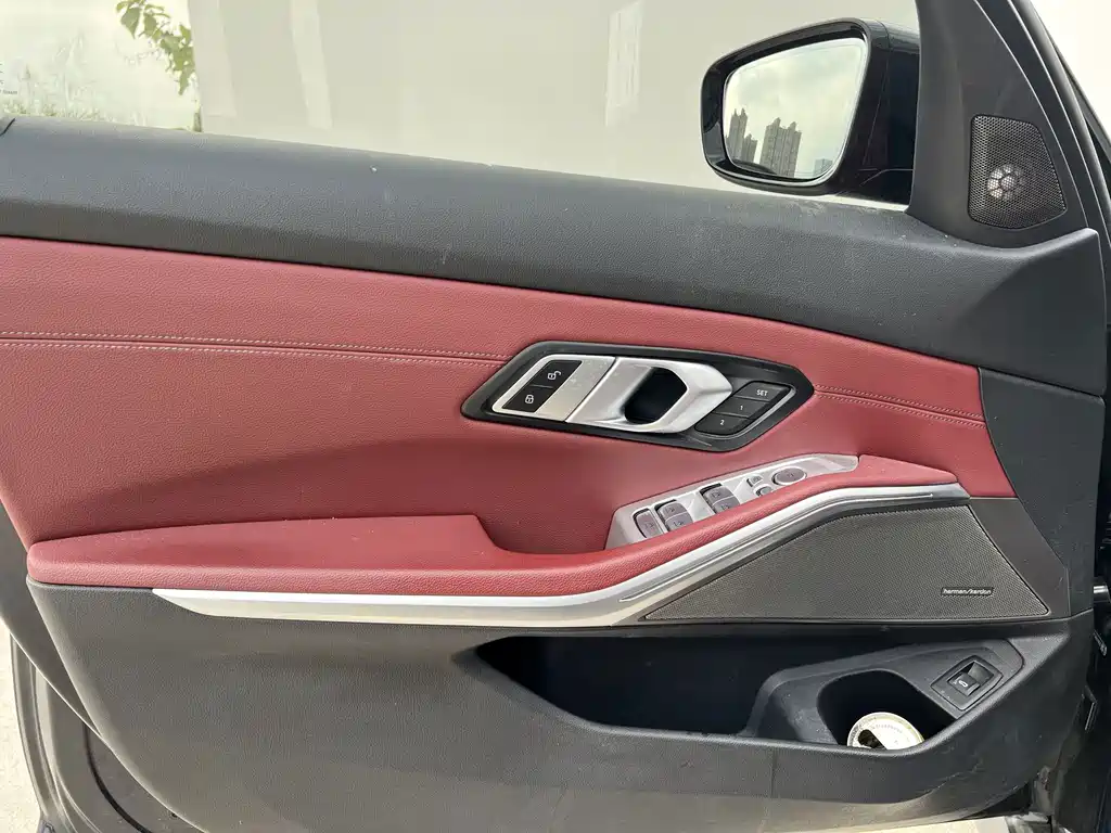 BMW 3 Series — миниатюра 10