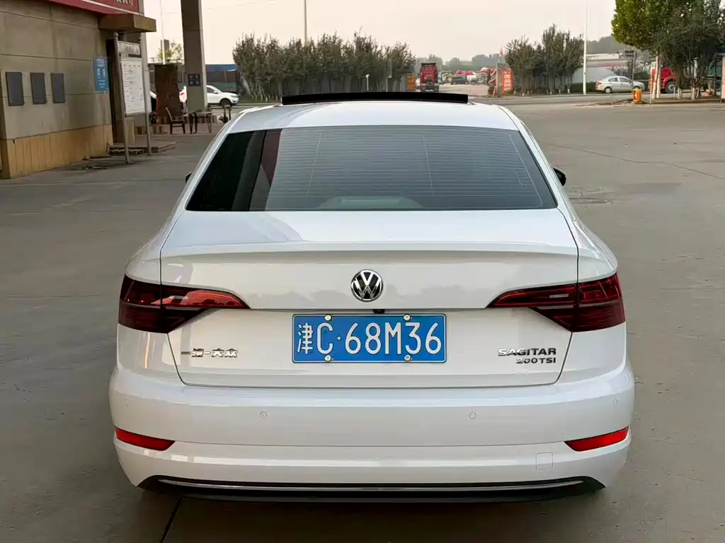 Volkswagen Sagitar — миниатюра 5