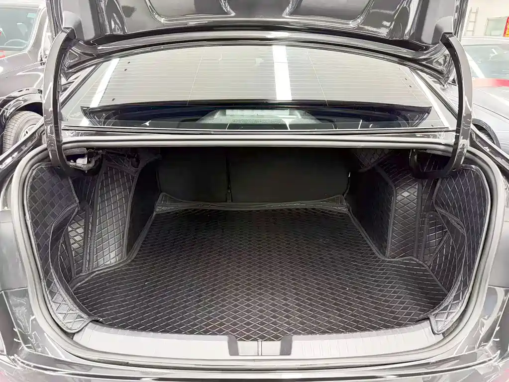 Volkswagen Sagitar — миниатюра 19