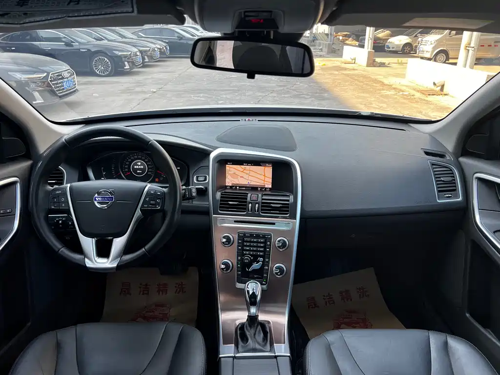Volvo XC60 2017 T5