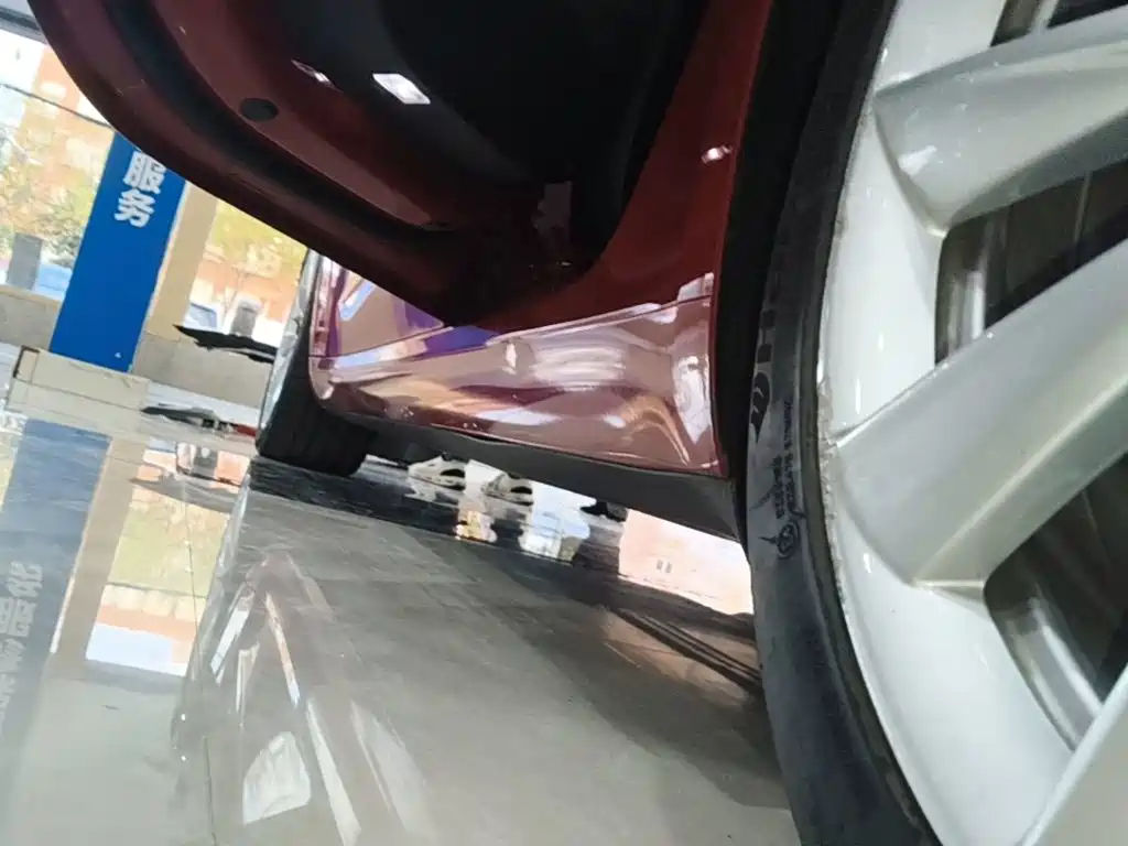 Tesla Model 3 — миниатюра 22