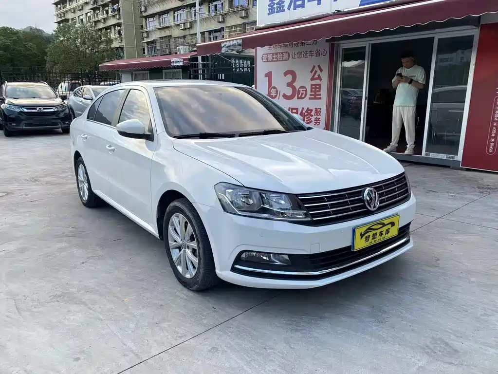 Volkswagen Lavida — миниатюра 2
