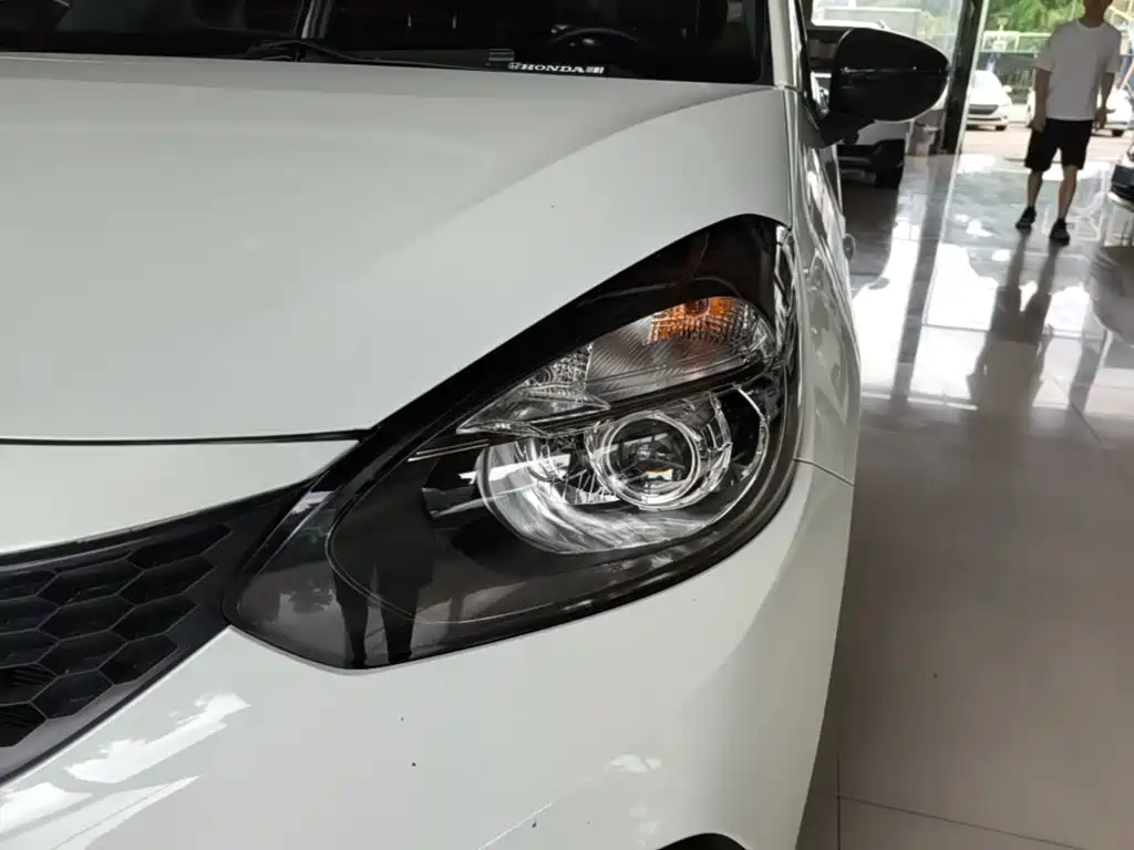 Honda Fit — миниатюра 24