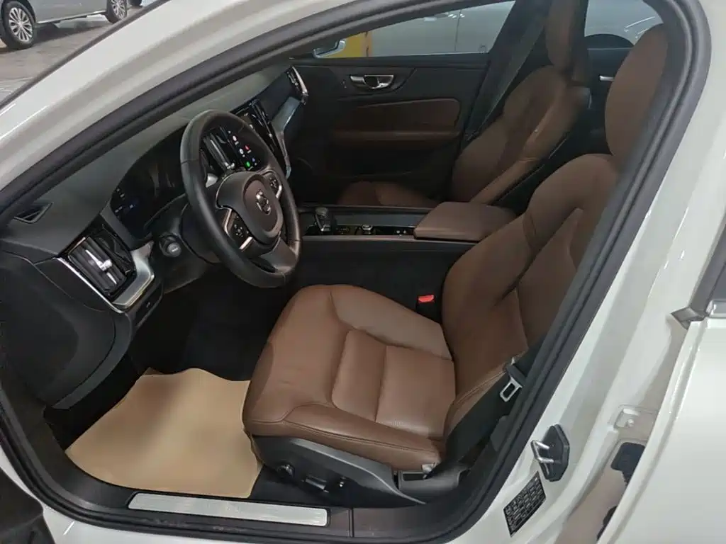 Volvo S60 — миниатюра 15