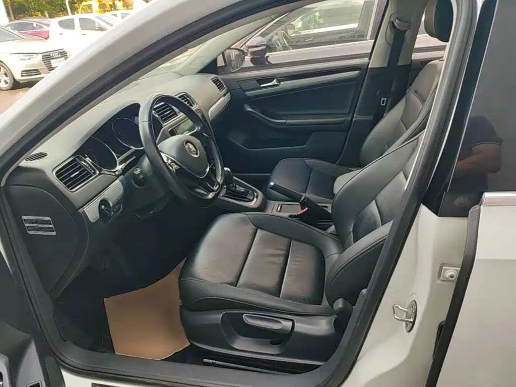 Volkswagen Sagitar — миниатюра 15