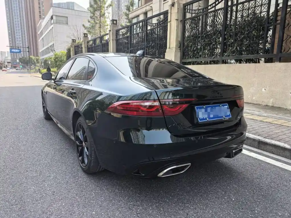 Jaguar XFL — миниатюра 6