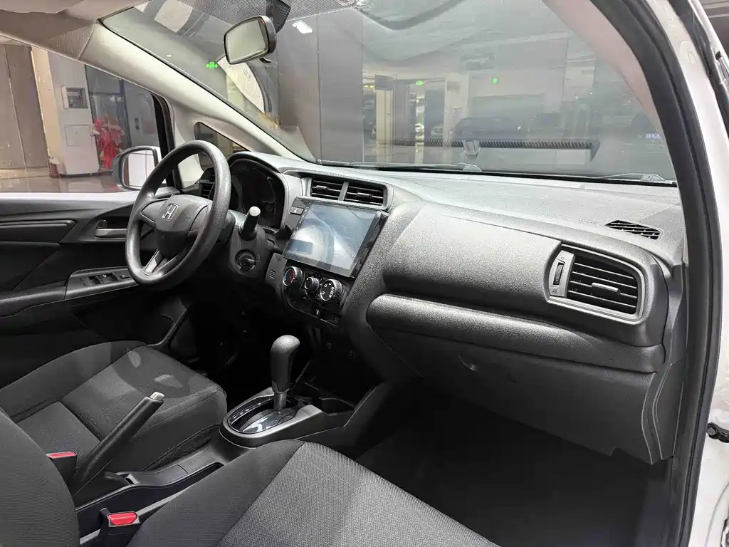 Honda Fit — миниатюра 10