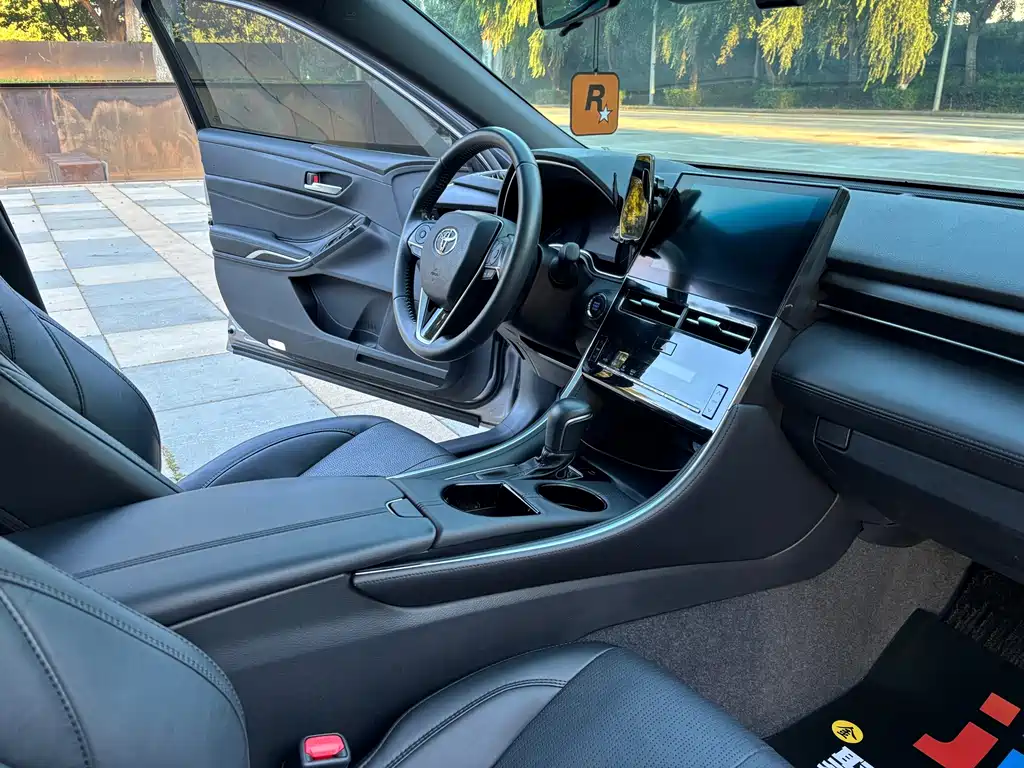 Toyota Avalon — миниатюра 14