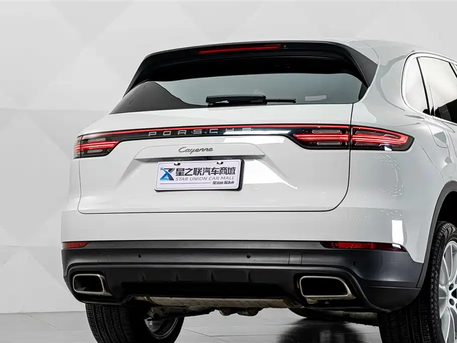 Porsche Cayenne — миниатюра 7