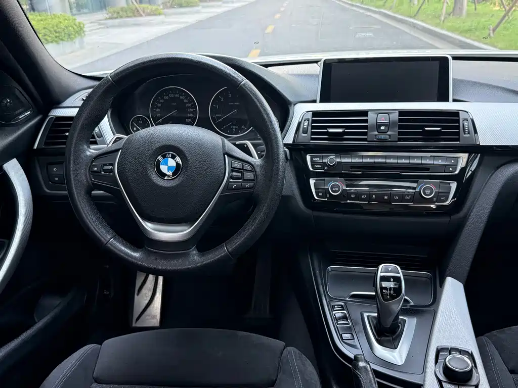 BMW 3 Series — миниатюра 13