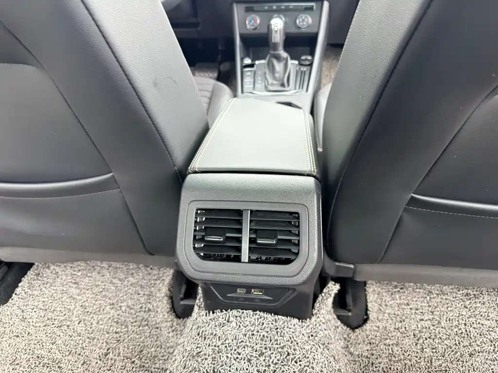 Volkswagen Lavida — миниатюра 12