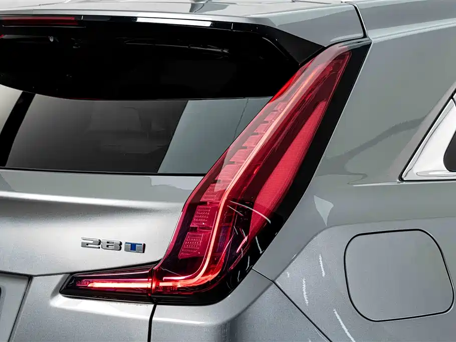 Cadillac XT4 — миниатюра 8