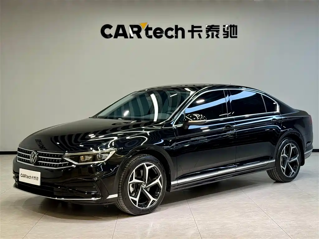 Volkswagen Magotan 2025