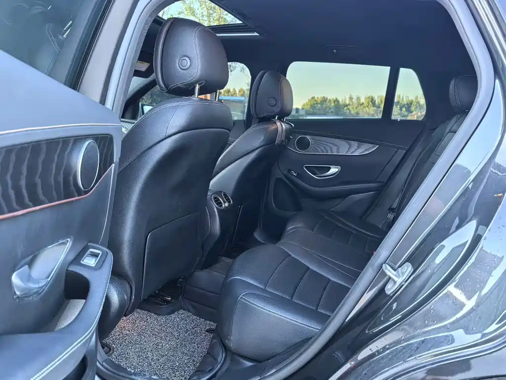 Mercedes-Benz EQC — миниатюра 5