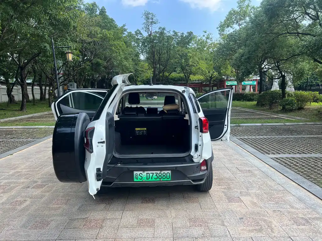 BYD Yuan EV — миниатюра 15
