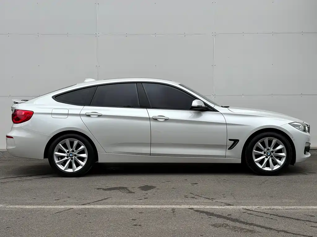 BMW 3 Series GT — миниатюра 7