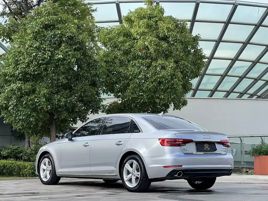 Audi A4L — миниатюра 4