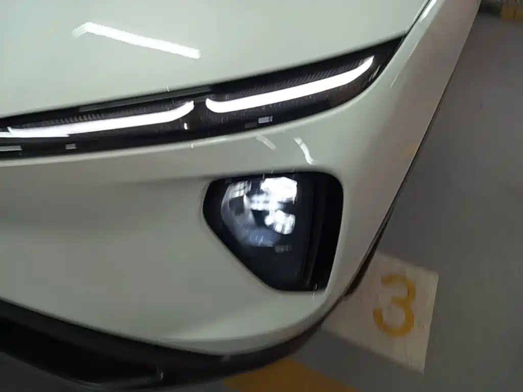 NIO ES6 — миниатюра 24