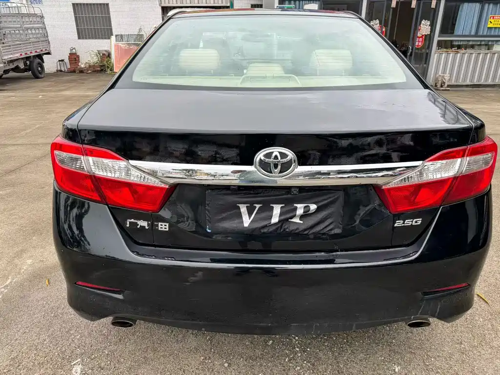 Toyota Camry — миниатюра 8