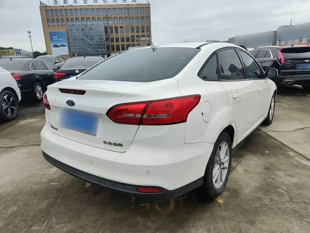 Ford Focus — миниатюра 7