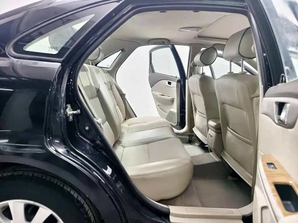 Buick Excelle — миниатюра 16