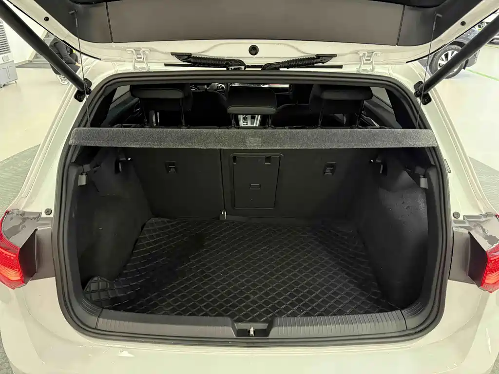 Volkswagen Golf — миниатюра 15