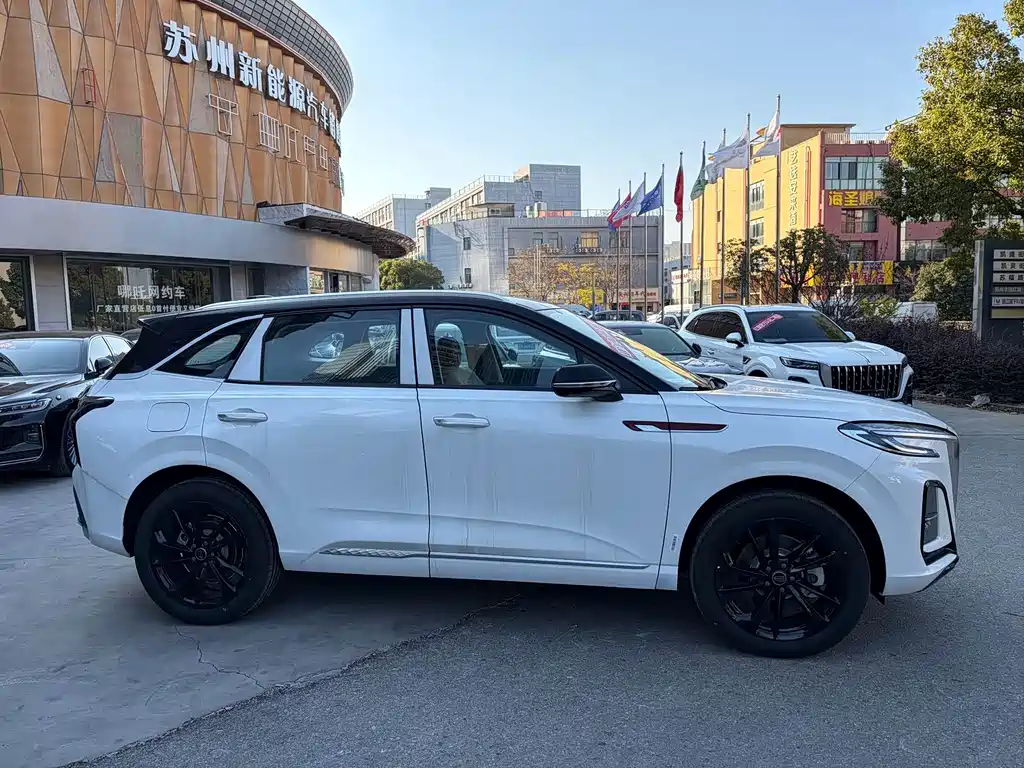 Hongqi HS3 PHEV 2025 125km 200