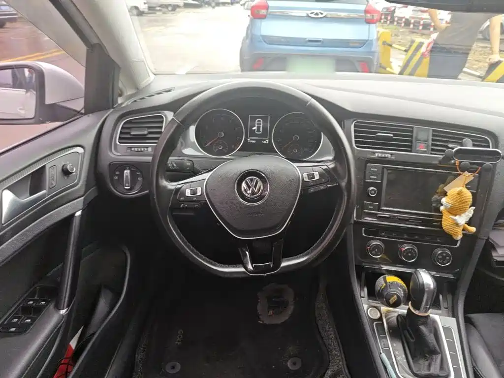 Volkswagen Golf — миниатюра 6