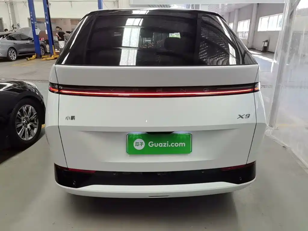 XPeng X9 — миниатюра 6