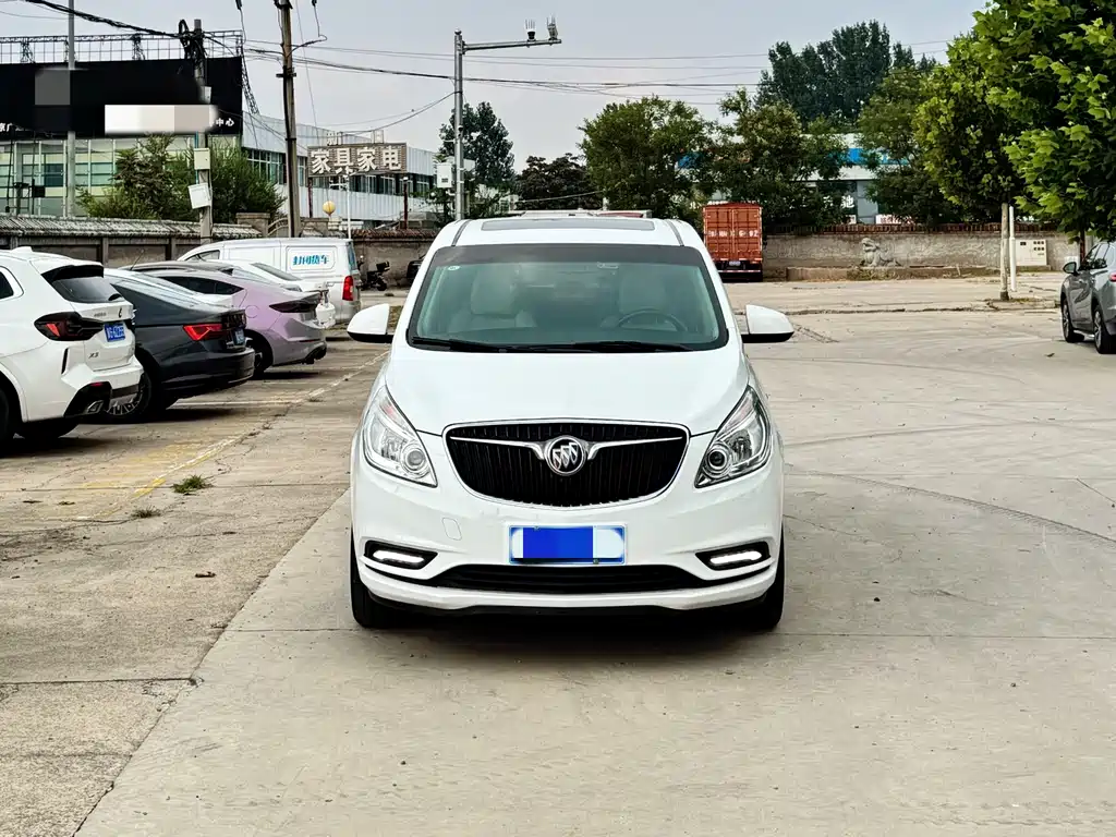 Buick GL8 — миниатюра 2