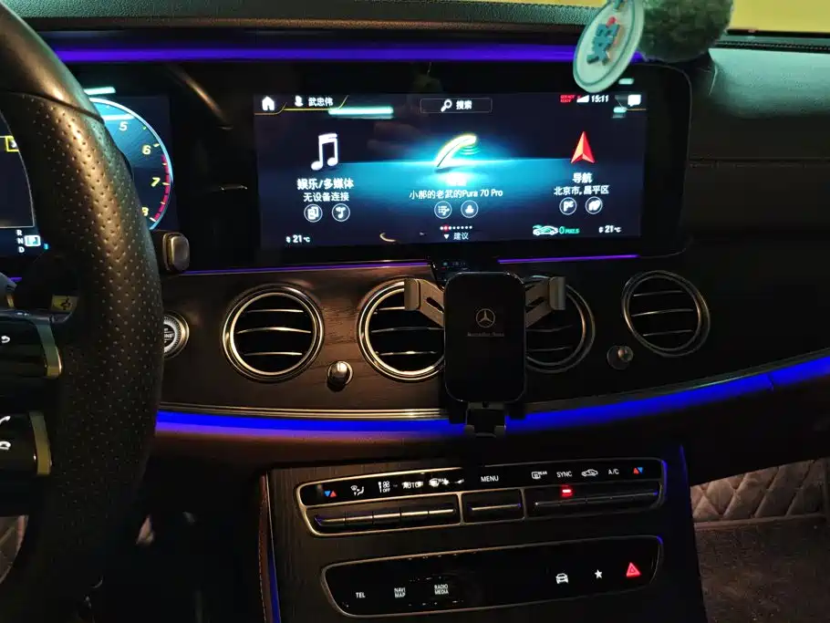 Mercedes-Benz E-Class — миниатюра 13