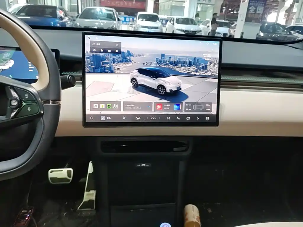 Lynk & Co Z20 — миниатюра 13