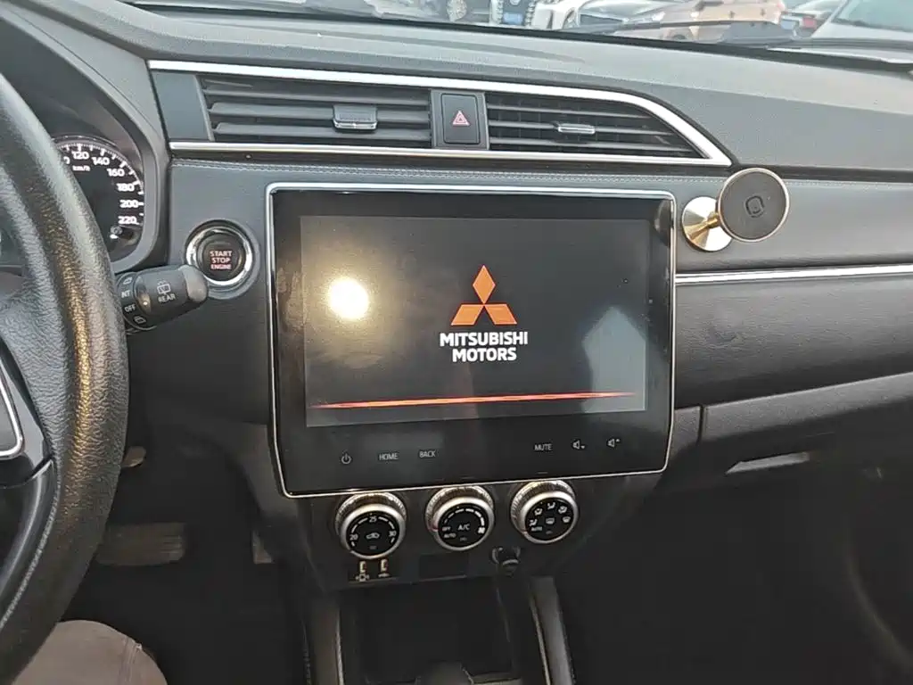 Mitsubishi ASX — миниатюра 13