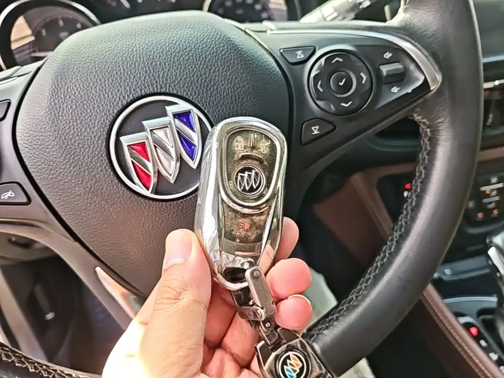 Buick Envision Plus — миниатюра 9