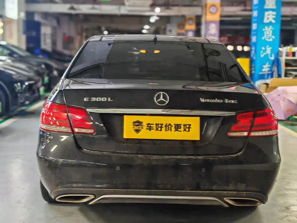 Mercedes-Benz E-Class — миниатюра 11