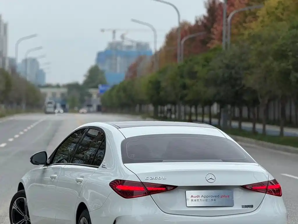 Mercedes-Benz C-Class — миниатюра 8