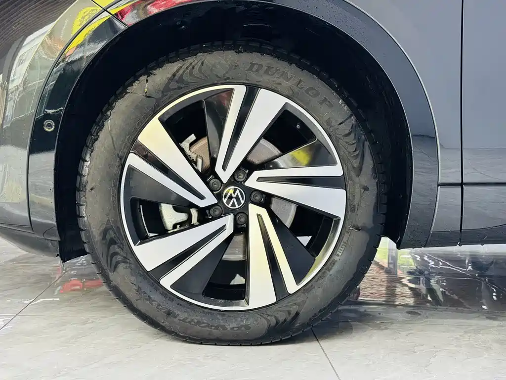 Volkswagen Tavendor 2023 380TSI R-Line