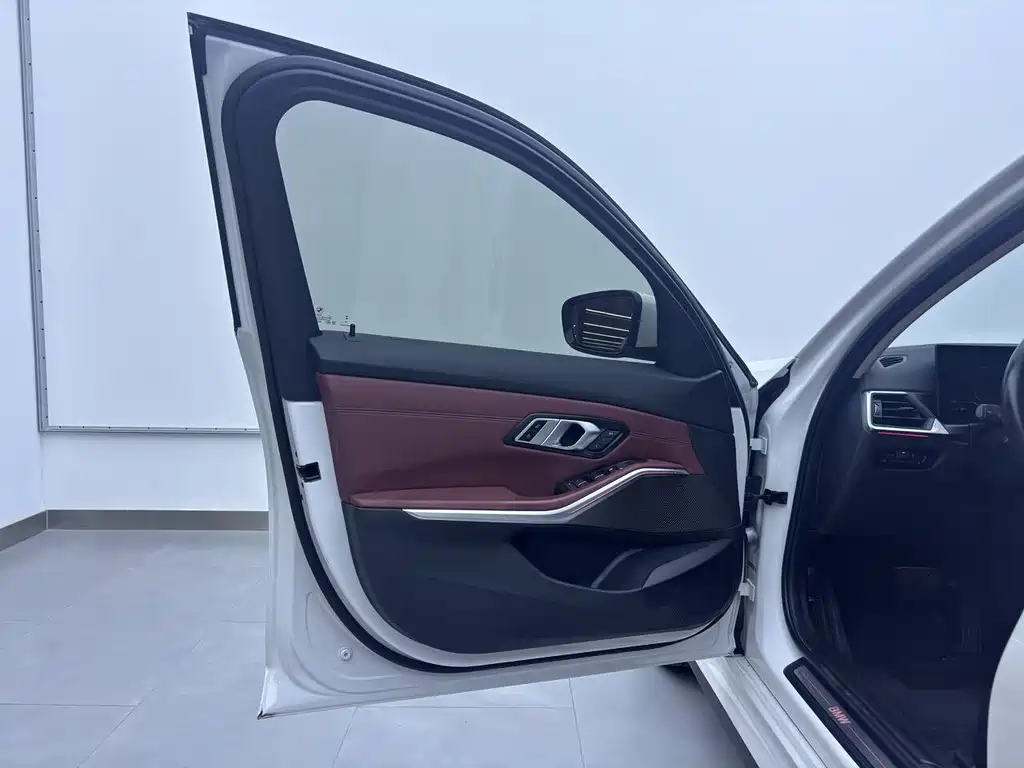 BMW i3 — миниатюра 9